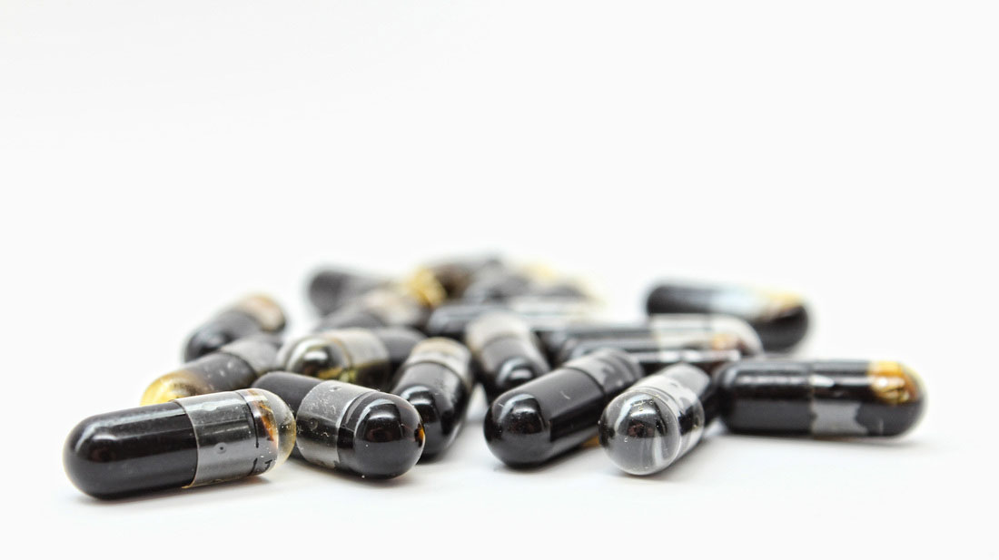 Olej RSO w kapsułkach.