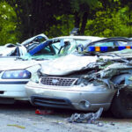 mezczyzna miazdzy 8 radiowozow