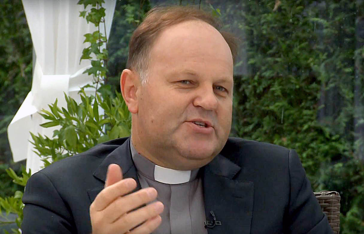 ksiadz sowa o medycznej marihuanie