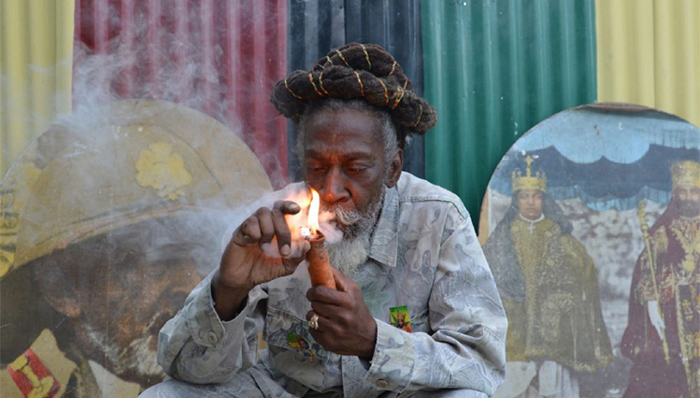 dekryminalizacja-marihuany-na-jamajce