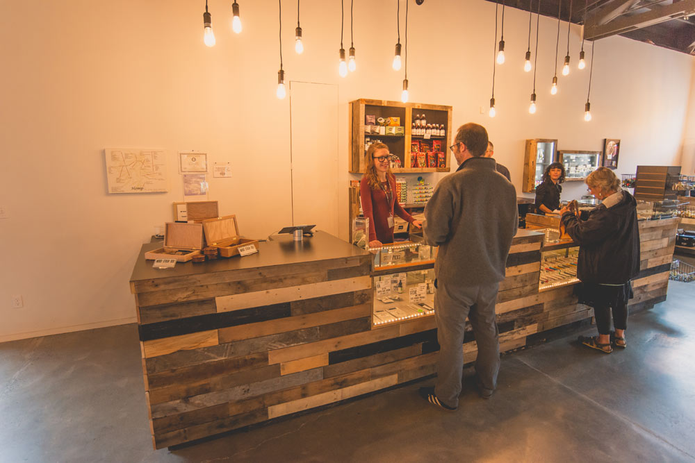 paper-leaf-marijuana-shop