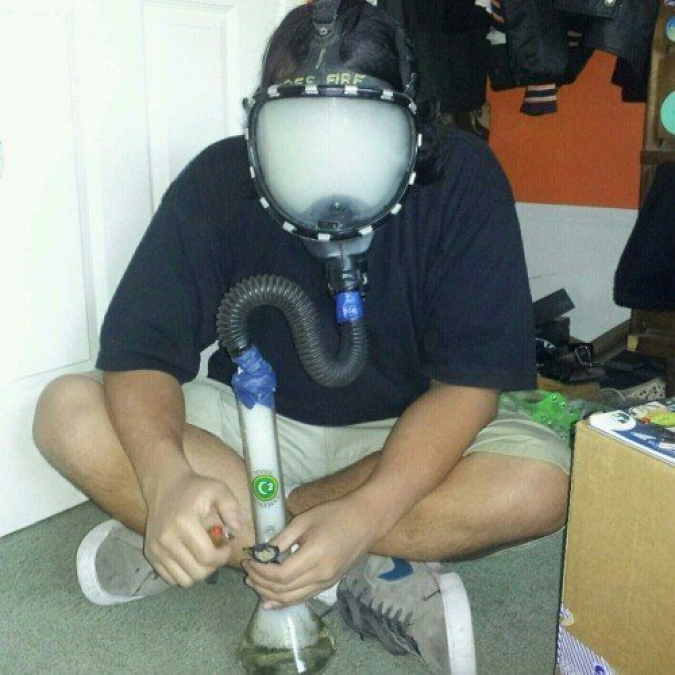 trzymanie dymu w płucach