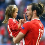 Gareth Bale z córką Albą