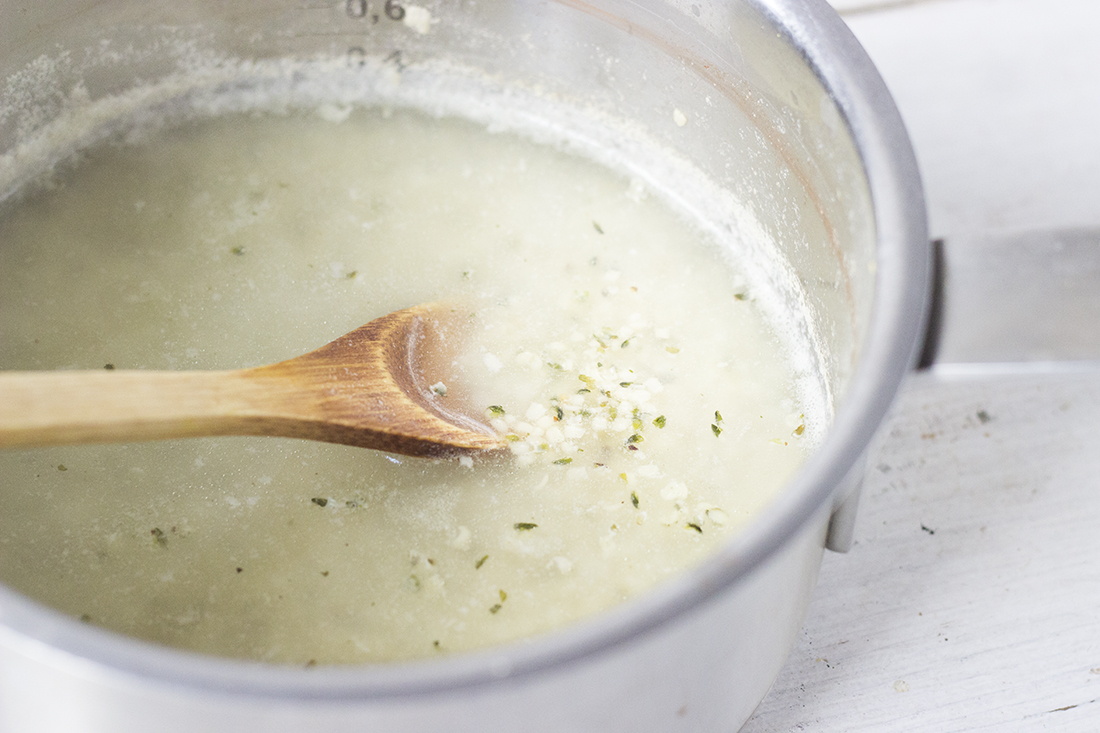 Przepis na Siemieniotkę z nasion z konopi