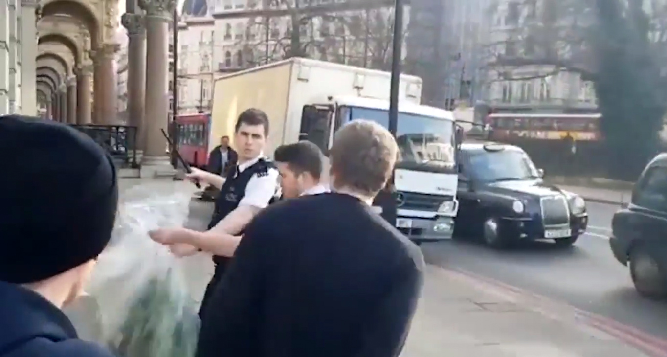 Ogromna plantacja marihuany przy pałacu Buckingham