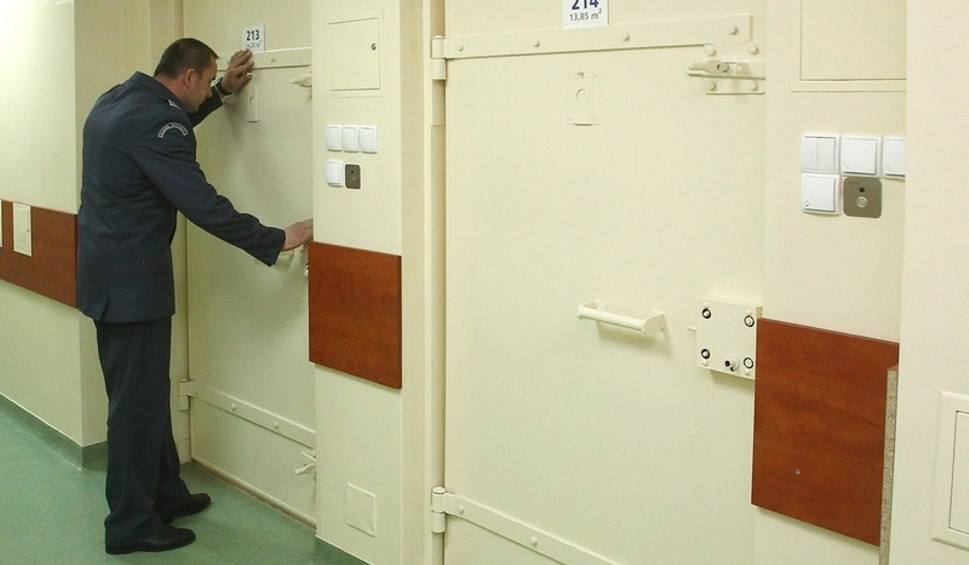 Jak wygląda noc na dołku