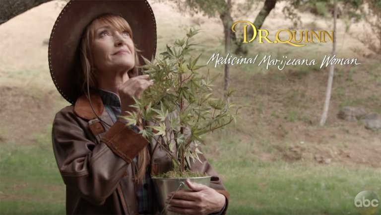 Dr quinn na haju. Kultowy serial i jego głowna bohaterka leczy medyczną marihuaną