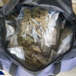 Produkowali, przemycali i dostarczali nie tylko marihuanę. Działali głównie na terenie Warszawy i w jej okolicach. Tak zwana grupa „Trapeza” została rozbita przez funkcjonariuszy centralnego Biura Śledczego Policji. Zatrzymano 22 osoby, w tym Krzysztofa B. ps. „Trapez”, który kierował organizacją.