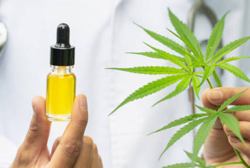 Czy CBD zmniejsza fazę po trawce?