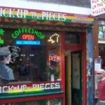 Będzie można kupować w nich tylko marihuanę, ale już nie przebywać. To i tak dobra wiadomość, bo rozważano całkowite zamknięcie coffeshopów w Holandii, żeby powstrzymać rozprzestrzenianie się koronawirusa.