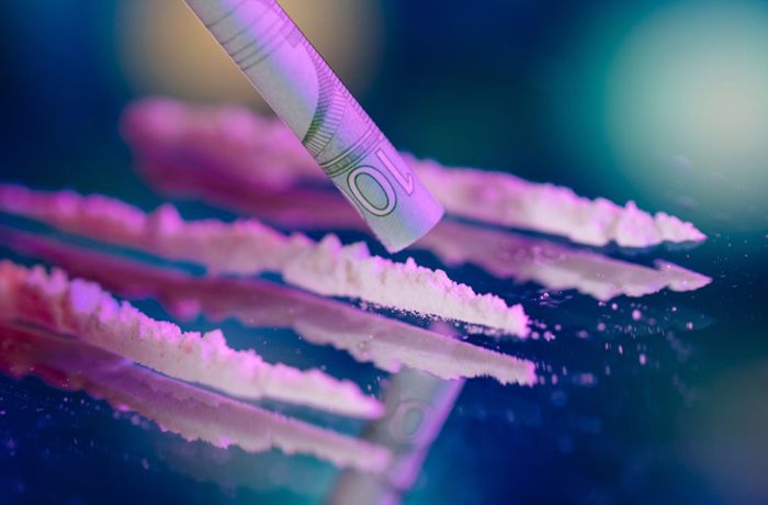 Kryzys wywołany przez koronawirusa wpływa na wszystkie dziedziny życia. W Niemczech zmienia również sytuację w handlu marihuaną i pozostałymi używkami. Dilerzy niemal przestali na ulicach zlewać się z tłumem. Przez zamknięte granice brakuje też dostaw wszystkich używek, a także surowców, z których można by je wyprodukować.