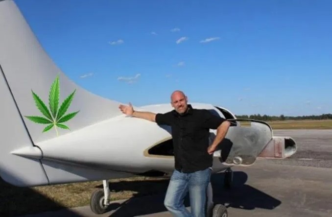 Ten konopny samolot ma mieć nie tylko wyjątkowo polot i absolutnie nie za sprawą substancji psychoaktywnych. Odloty tej maszyny będą zasilane olejem z konopi. Na tym jednak nie koniec. Projekt kanadyjskiej firmy Hempearth przewiduje, że zarówno zewnętrzna, jak i wewnętrzna konstrukcja samolotu będą wykonane wyłącznie z wyjątkowej odmiany konopi włóknistych.