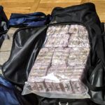 W sumie 150 kg haszyszu przejęli funkcjonariusze CBŚP. Zatrzymali też dwóch mężczyzn w wieku 23 i 27 lat. Wartość towaru zapakowanego w podróżne torby oszacowano na ok. 8 mln zł!