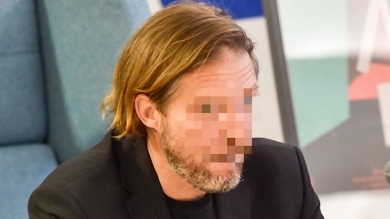 Zatrzymany został przez policjantów na terenie warszawskiej dzielnicy Wawer. Podczas rutynowej kontroli drogowej mundurowi znaleźli przy nim ponad gram zioła. Teraz sprawą znanego reżysera