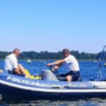 Pływali rowerem wodnym i palili zioło. Niestety tę wakacyjną przygodę i sielankę nad Jeziorem Dominickim w Boszkowie (woj. wielkopolskie) przerwał płynący obok patrol policji. Jeden z mundurowych po prostu wyczuł intensywną woń konopi indyjskich.