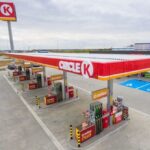 Przy okazji tankowania paliwa na stacjach Circle K będzie można nie tylko kupić hot doga, ale także marihuanę. Niestety będzie to wyłącznie marihuana medyczna na receptę, a jej sprzedaż przewidziano na amerykańskich stacjach popularnej sieci, a dokładnie na Florydzie.