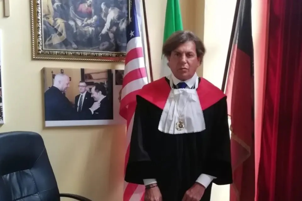 To przełomowy wyrok i punkt zwrotny we włoskim orzecznictwie sądowym. Uprawa marihuany na własny użytek nie jest przestępstwem. Tak zadecydował Sąd Apelacyjny w Mediolanie w sprawie nauczycielki, u której znaleziono 750 gramów marihuany oraz trzy krzewy konopi indyjskich.